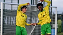 Marcelino Núñez anotó un doblete en Inglaterra