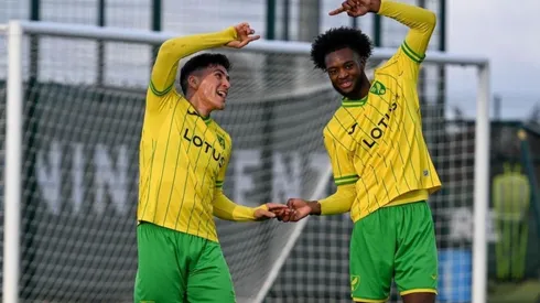 Marcelino Núñez anotó un doblete en Inglaterra