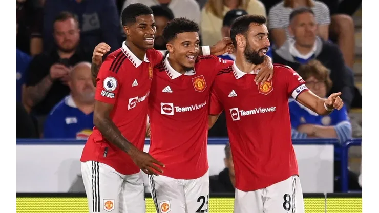 Manchester United y Reading se enfrentan por la FA Cup.