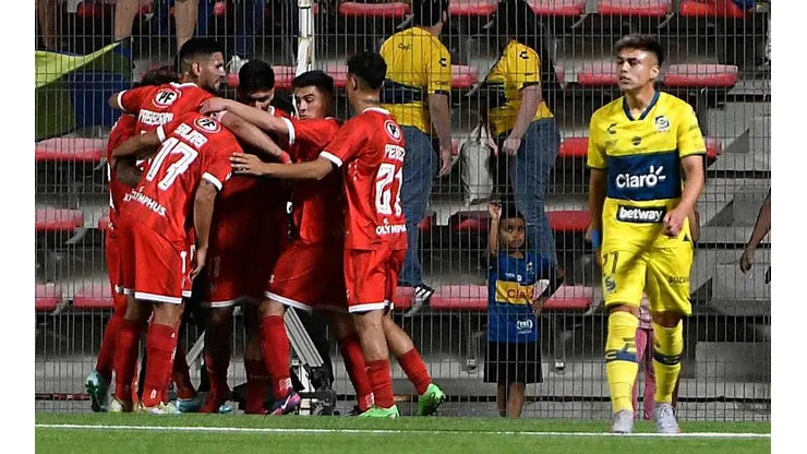 Unión La Calera se hizo respetar como local en el torneo.