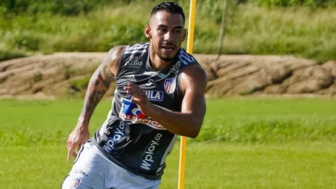 El volante logró desvincularse del elenco colombiano