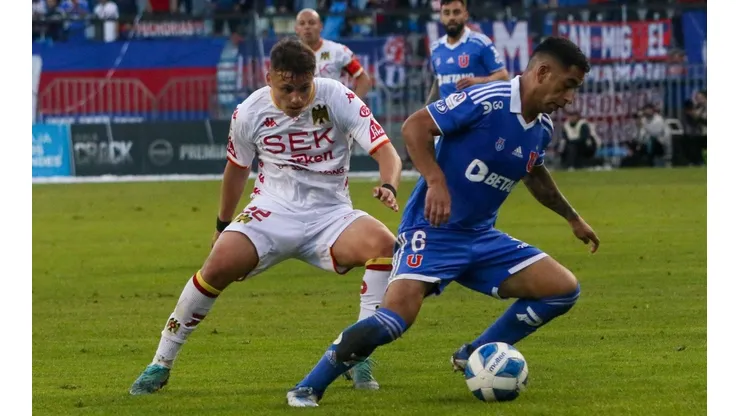 Mientras la U perdió con Huachipato, Unión Española cayó ante Ñublense.