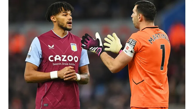 El camarín del Aston Villa tiene importantes nombres en su plantilla.