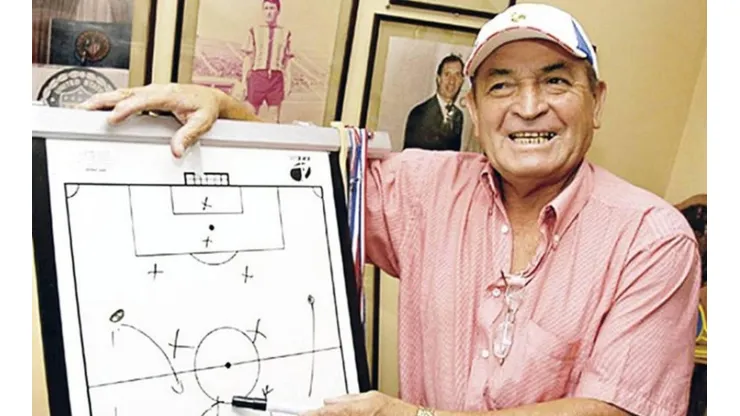 Clavito Godoy no tuvo piedad con La Roja tras la caída ante los charrúas.