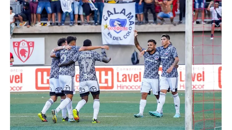 Colo Colo celebra pero no está conforme con su plantel.