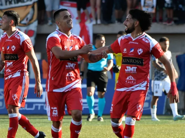 Copiapó se mete en la pelea tras pillar "paveando" a Colo Colo