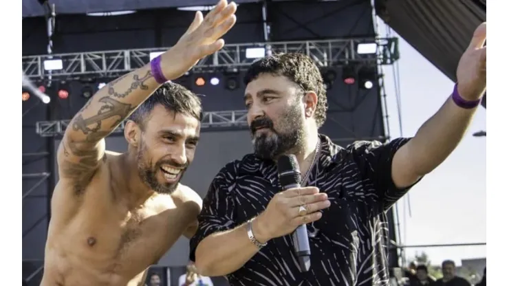 Jorge Valdivia estuvo en el escenario con la banda de cumbia argentina.