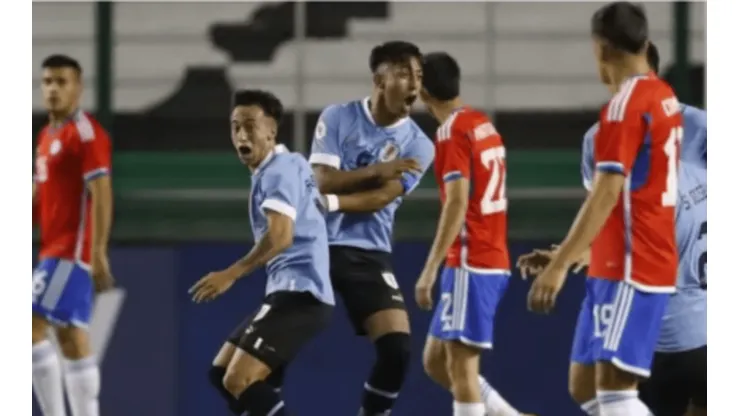 Uruguay no tuvo piedad con La Roja en Colombia.