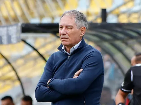 Holan apunta nuevamente al tema refuerzos en la UC tras triunfo ante Everton