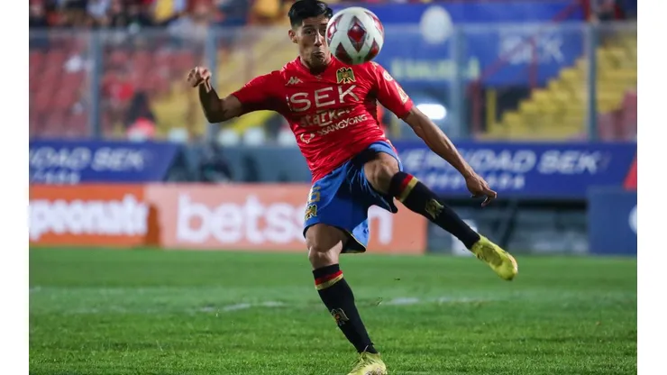 Simón Ramírez es la ausencia de La Roja en Juan Pinto Durán.