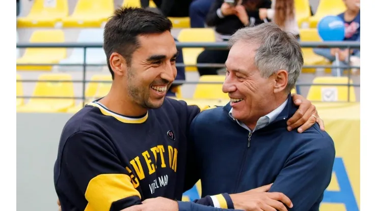 Holan le ganó el frente a frente a Meneghini.