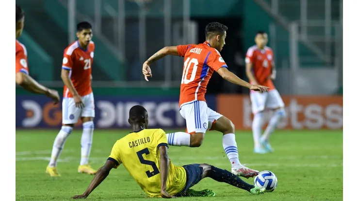 Lucas Assadi podría ser titular ante Uruguay con La Roja