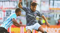 Leonardo Gil recibió una sanción por la tarjeta roja recibida en la Supercopa.