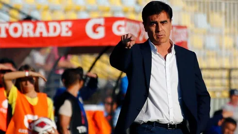 Quinteros se prepara para el debut en el torneo junto a los albos.