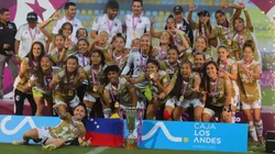 Jugadoras de Colo Colo renuevan contrato .