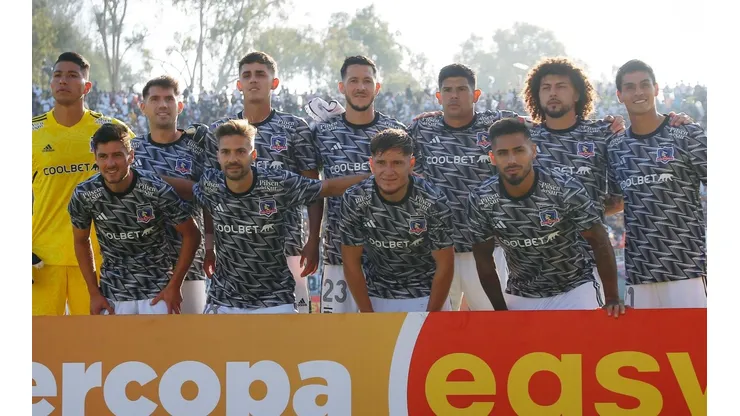 Gustavo Quinteros ha tenido que mover la pizarra en Colo Colo.