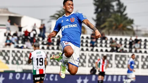 Lucas Assadi salta de alegría con su hermano Matías.