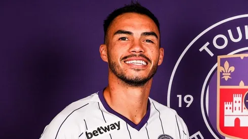 El chileno fue confirmado en su nuevo equipo