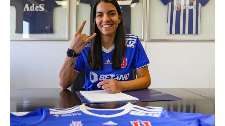 ¡Seguirá Campitos Comadre! Natalia Campos renueva con la U y sigue en el arco de Las Leonas