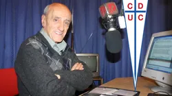 Universidad Católica lamenta el fallecimiento de reconocido locutor Carlos Sapag, quien era hincha de la UC