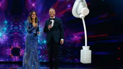 Animadores del Festival de Viña del Mar se preparan con aparato que hidrata las cuerdas vocales