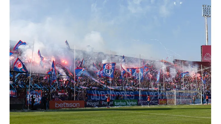 Los hinchas de Universidad de Chile estaban preocupados por Santa Laura.