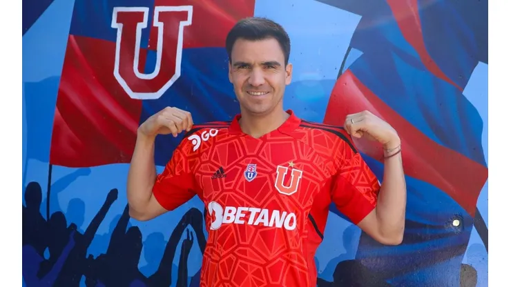 Cristopher Toselli fue el último caso de un ilustre que cambió de club en Chile.