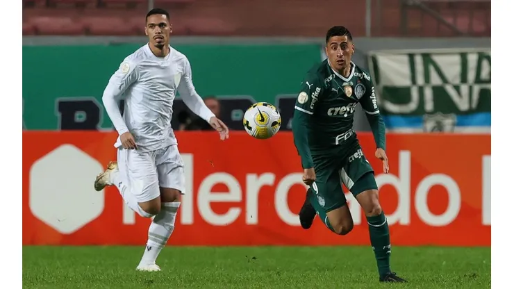 Miguel Merentiel es una de las cartas en Colo Colo