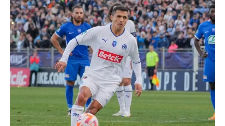 El chileno definió con clase desde el punto del penal