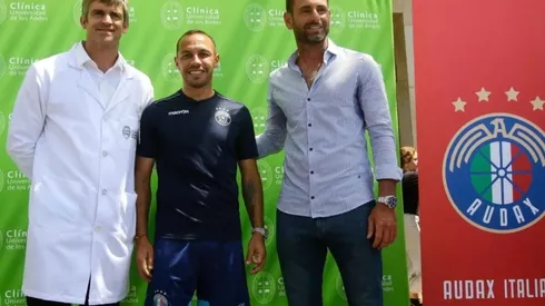 Manuel Fernández feliz con la llegada de Marcelo Díaz a Audax Italiano