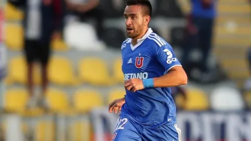 Matías Zaldivia agarra protagonismo en la última línea azul.