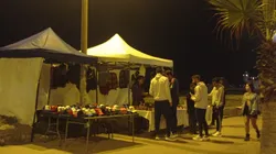 Mauricio Pellegrino sale a recorrer las calles de La Serena y se lleva artesanías de la zona