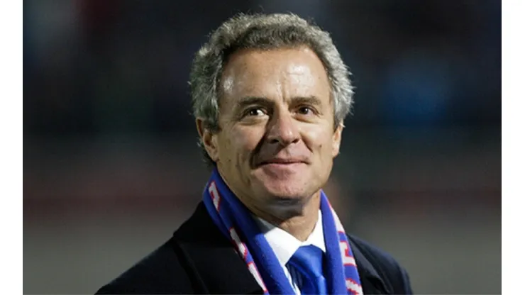 El presidente de Universidad de Chile le bajó el perfil a la polémica con el DT de Colo Colo.