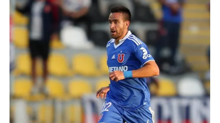 Matías Zaldivia comienza a ganar terreno como titular en la defensa de la U.