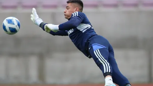 Cristóbal Campos participa en el entrenamiento de la U en La Serena.