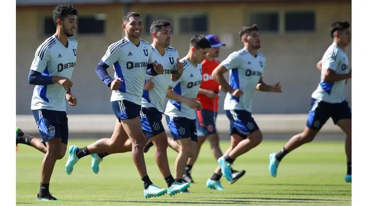 Los jugadores azules tuvieron un primer amistoso a puertas cerradas.