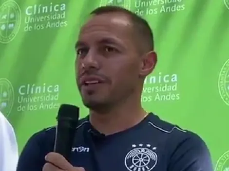 Díaz le manda duro palo a la U en su presentación en Audax Italiano