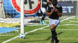 Oroz suma bonos por la banda derecha en el esquema de Quinteros.