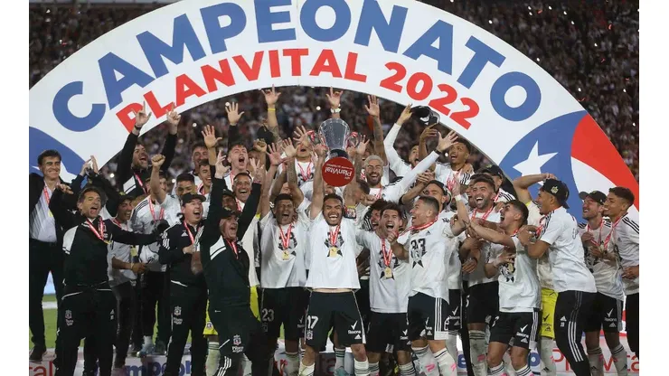 Gabriel Mendoza cree que Blanco y Negro es responsable de no sumar refuerzos de calidad para Colo Colo.