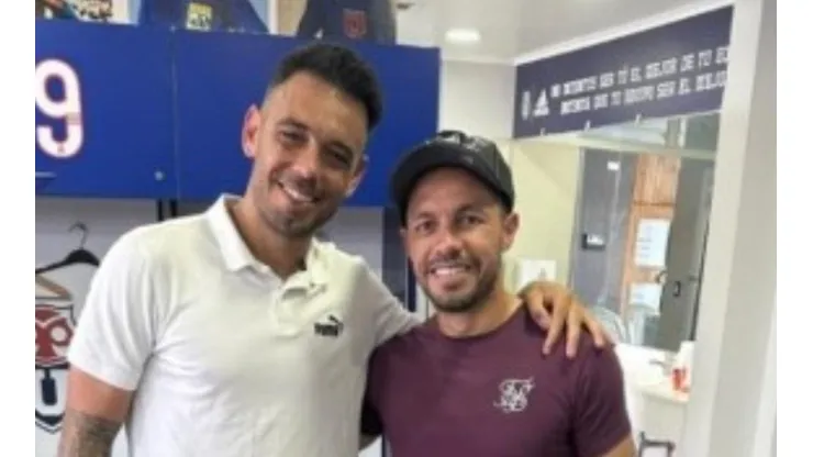 Domínguez y Díaz compartieron en el camarín de la U.