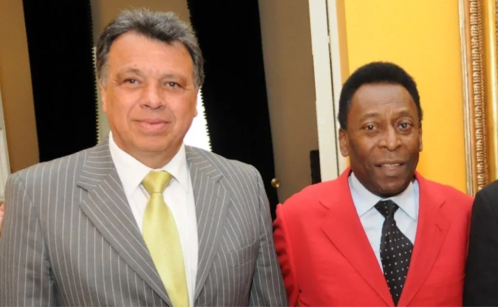 Elías Figueroa habló de la nacionalización de Fernando Zampedri y de paso aclaró que Pelé es el más grande.