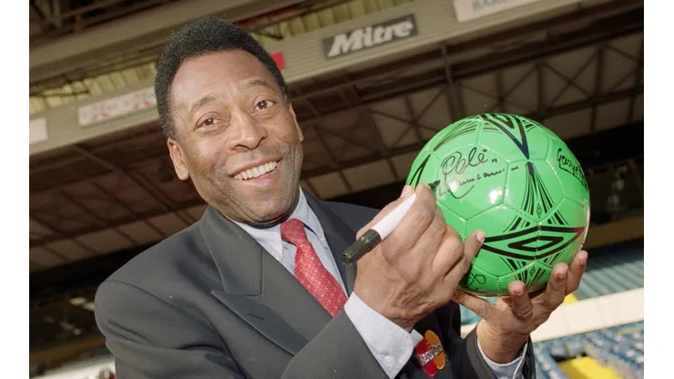 Pelé es considerado el mejor futbolista de la historia.