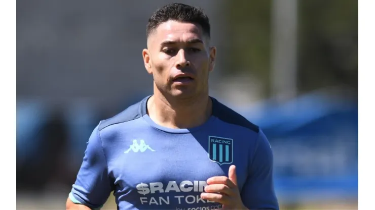 Óscar Opazo se desmarca de las comparaciones con Eugenio Mena en Racing