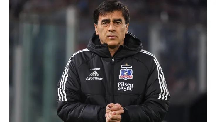 Gustavo Quinteros preocupado por el tema de los refuerzos en Colo Colo