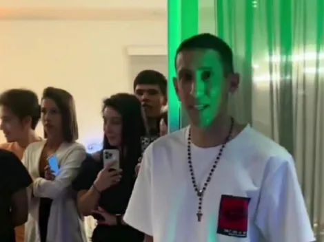 ¡No aguantó las lágrimas! Di María se emociona al recibir 'regalo' de Navidad