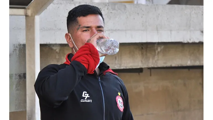 Kike Acuña, por el momento, se encuentra lejos del fútbol.