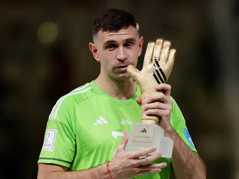 Campeón con Francia en 1998 también se fue contra Dibu Martínez