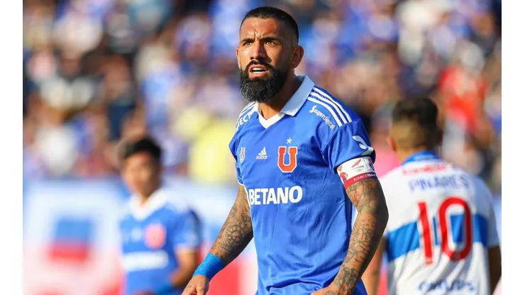 Ronnie Fernández lanzó un inconcluso mensaje en Redes Sociales.