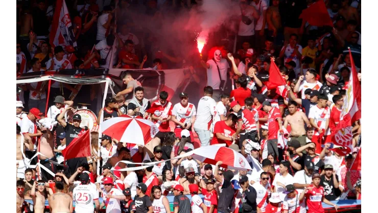La fanaticada de Curicó Unido no podrá ver a su equipo en la Libertadores ante Cerro Porteño en La Granja
