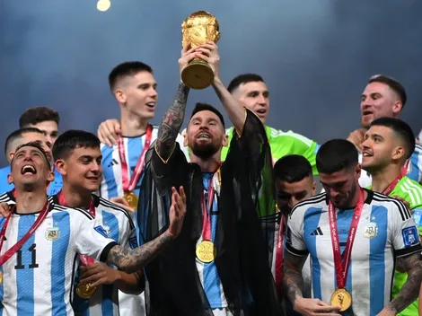 Tuiteros fustigaron el atuendo negro que enlodó la histórica foto de Messi con la Copa del Mundo